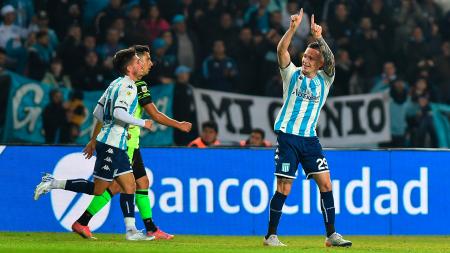 Moreno sufrió una lesión muscular y será baja obligada en Racing por alrededor de un mes